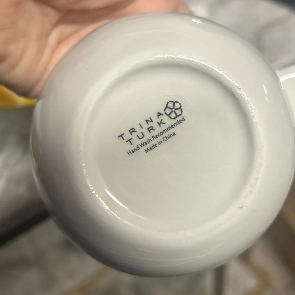 NWT Trina Turk Lemon Pattern Measuring Cups